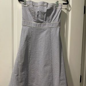 Strapless, seersucker, Aline dress adorable and only worn twice zipper in back